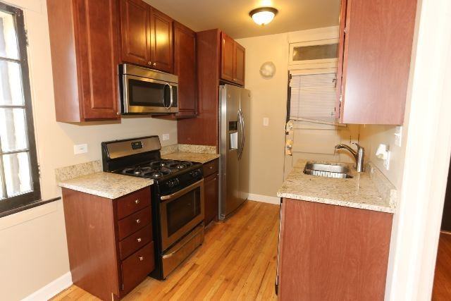 2108 W Ainslie St #3W - Photo 3 of 19