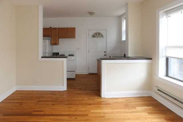 656 W Cornelia Ave #8 - Photo 5 of 16