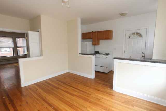 656 W Cornelia Ave #8 - Photo 6 of 16