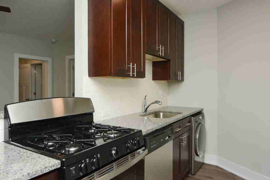 730 Judson Ave #06 - Photo 4 of 21