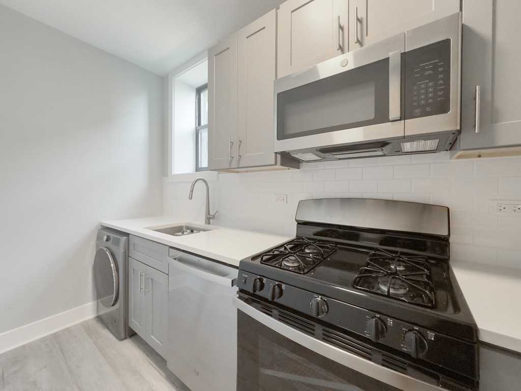 373 Hazel Ave #1A - Photo 3 of 21