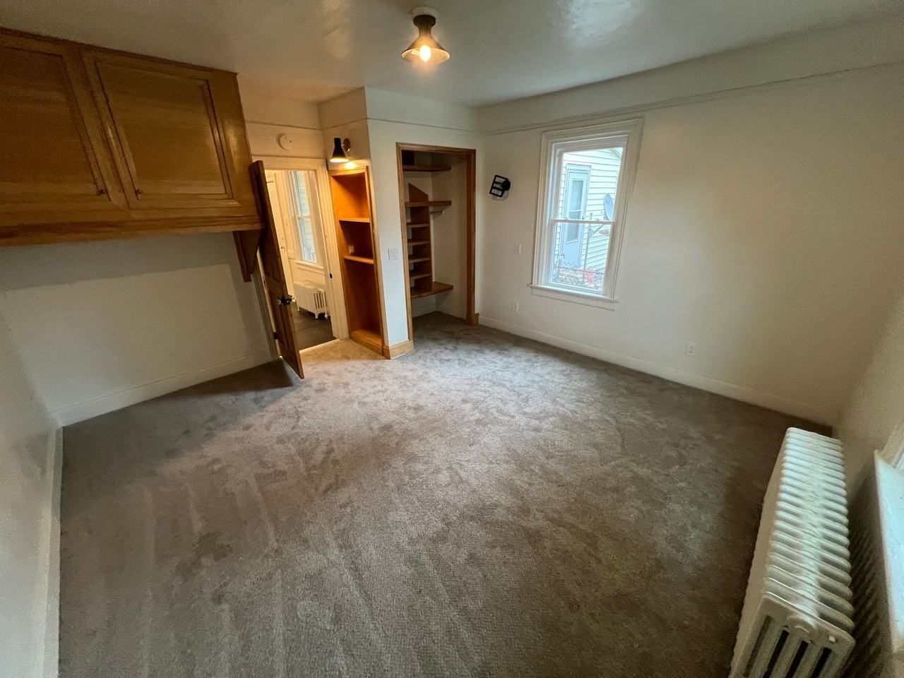 1531 N Jackson St - Photo 3 of 8