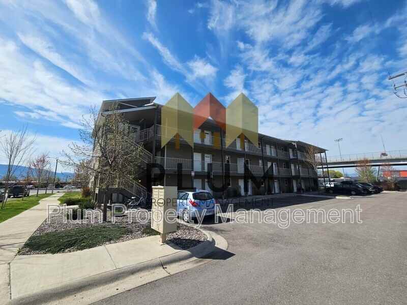 1245 Waverly St #202 - Photo 2 of 23
