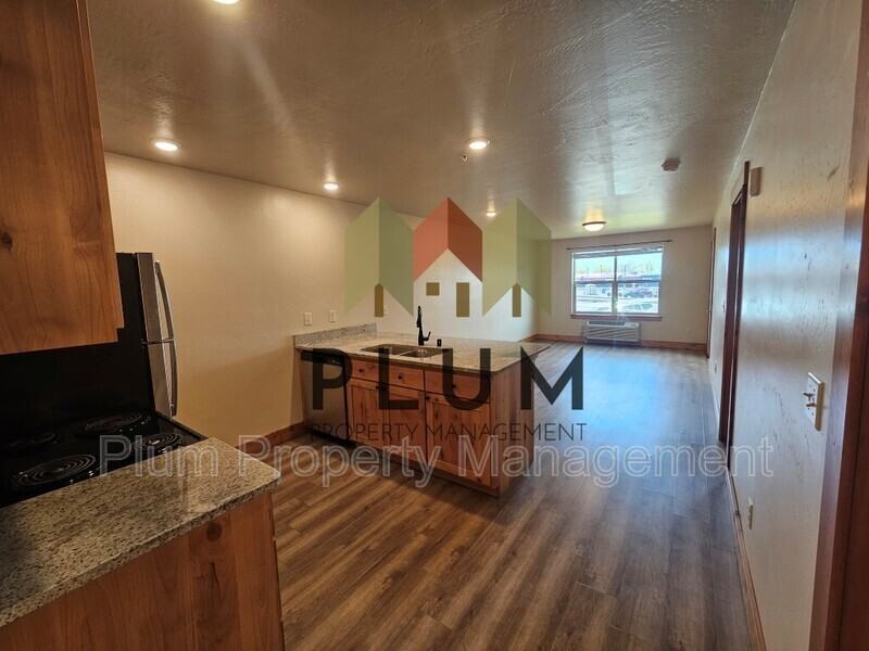 1245 Waverly St #202 - Photo 4 of 23