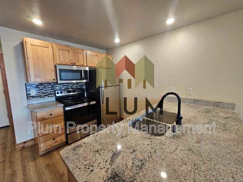 1245 Waverly St #202 - Photo 5 of 23