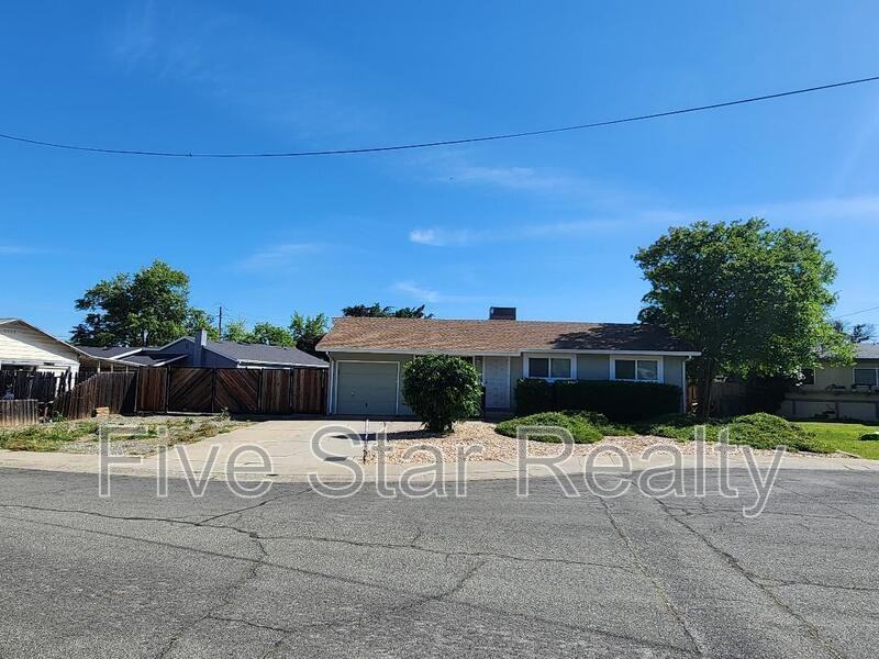 544 Laurel Dr - Photo 2 of 21