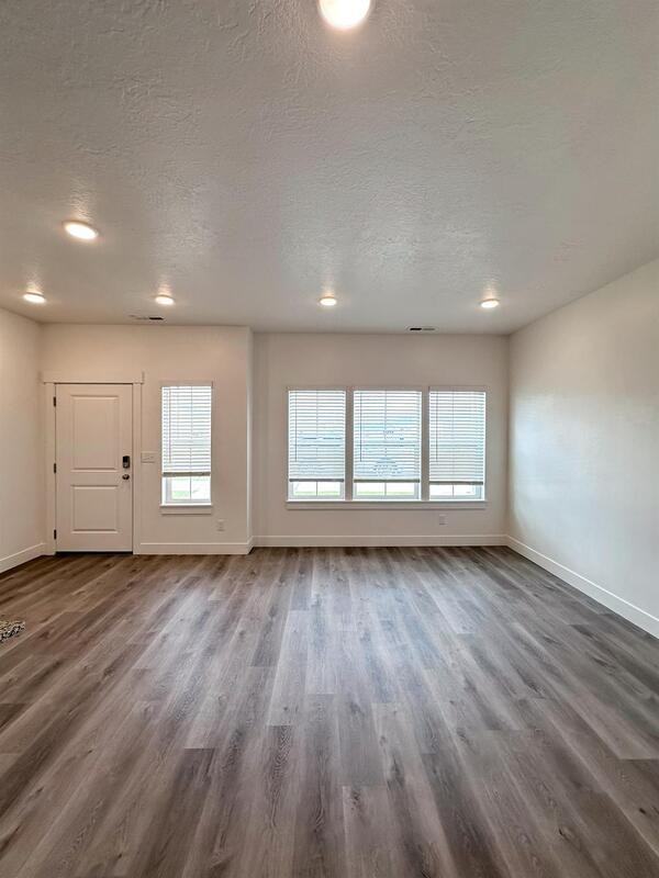 911 Wn #A03 - Photo 4 of 14