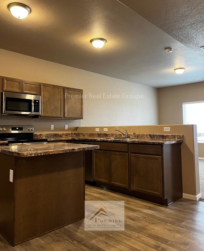 7863 Sand Lake Hts - Photo 3 of 14