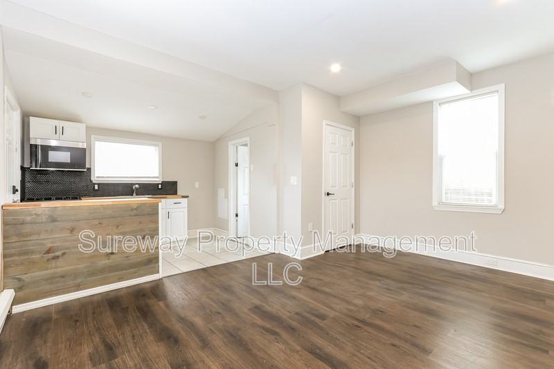 300 Darcy Ave #A - Photo 3 of 10