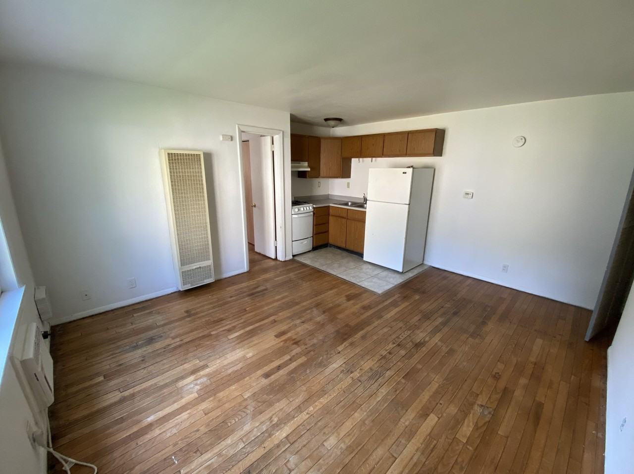 311 S Prairie St. - Photo 5 of 8