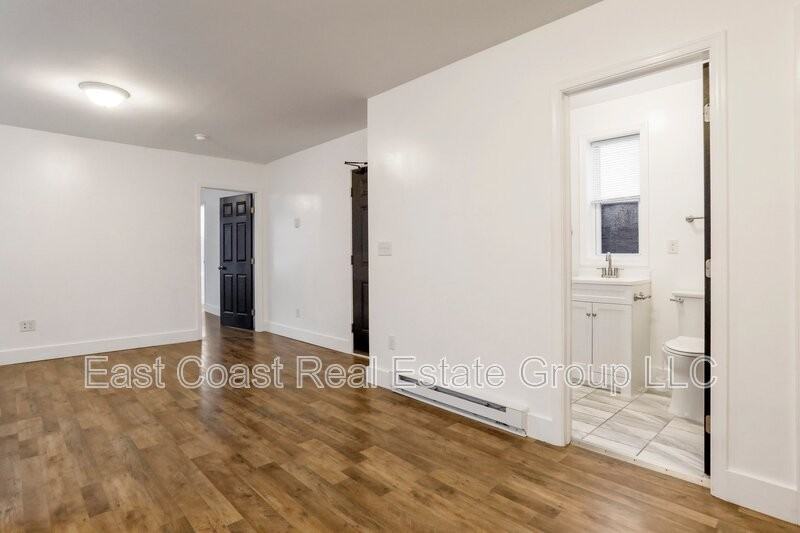 207 N Mulberry St #3 - Photo 6 of 22
