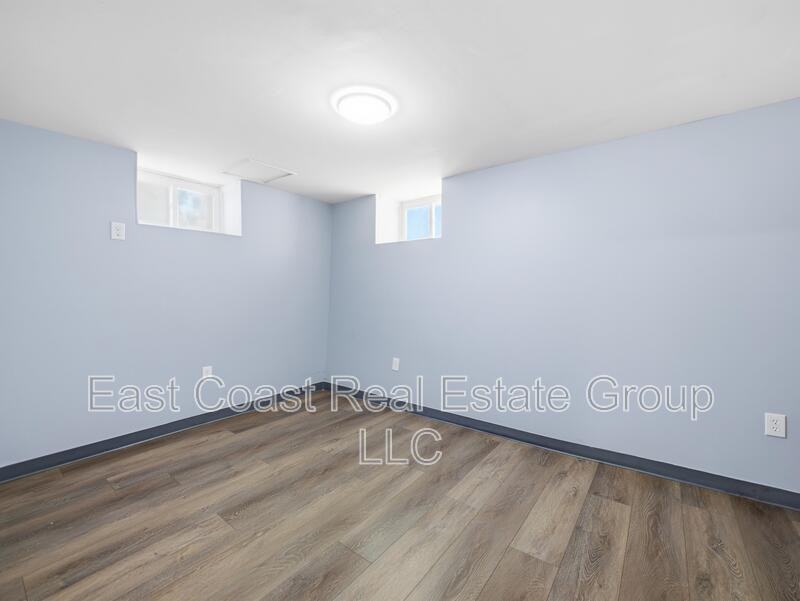 503 W Church St - Photo 7 of 8