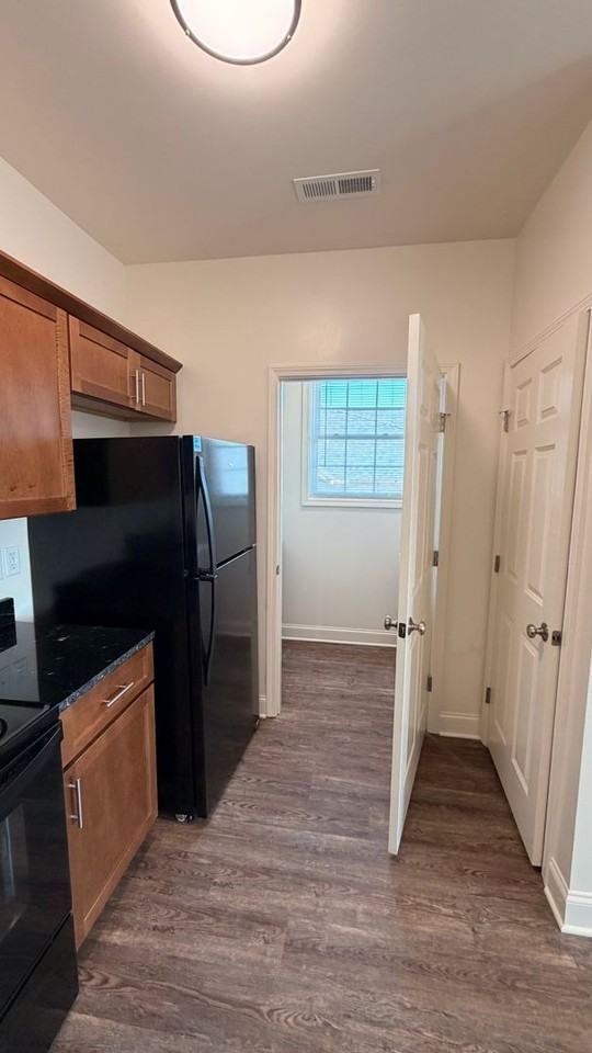 703 Clay Street - Photo 7 of 18