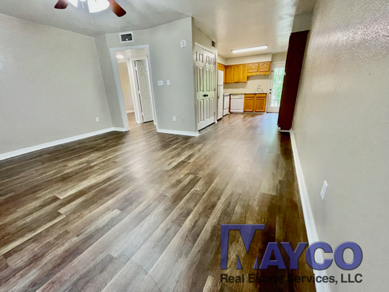 Grand Oaks Apartment Homes - Photo 6 of 19