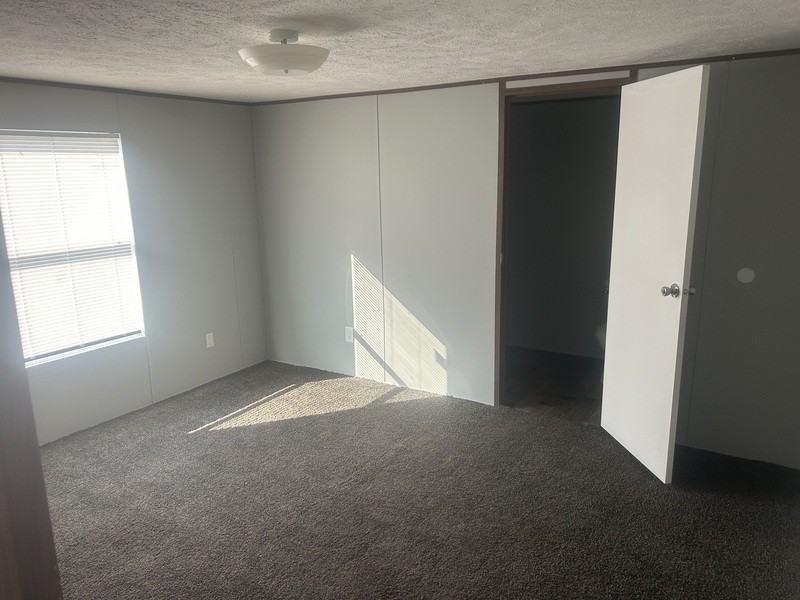 63 Karissa St - Photo 3 of 4