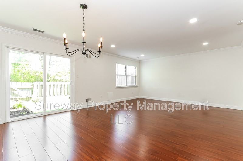 2 Salisbury Ct - Photo 6 of 20