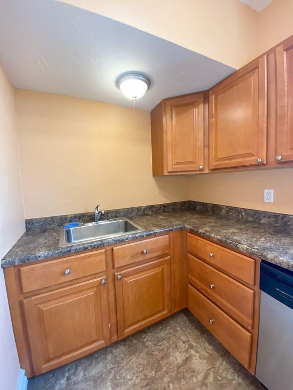 820 Bayridge Ave #2 - Photo 3 of 17