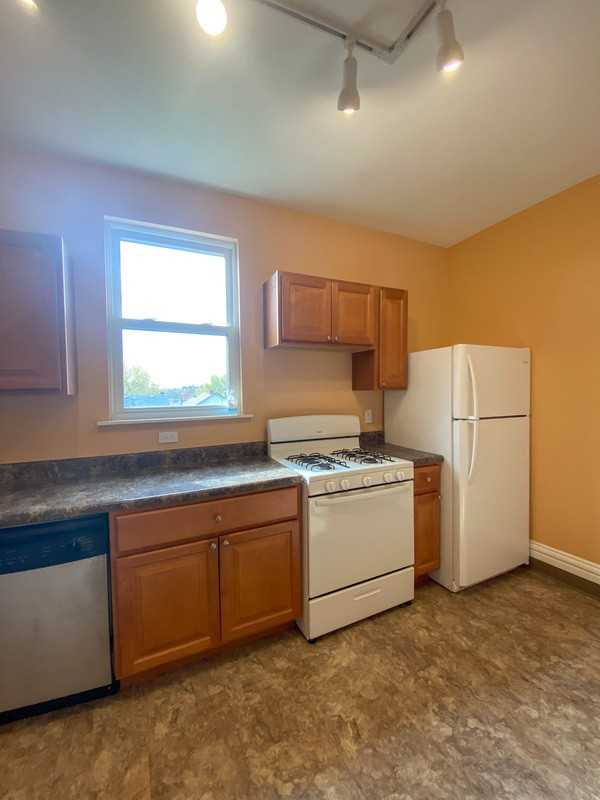 820 Bayridge Ave #2 - Photo 6 of 17