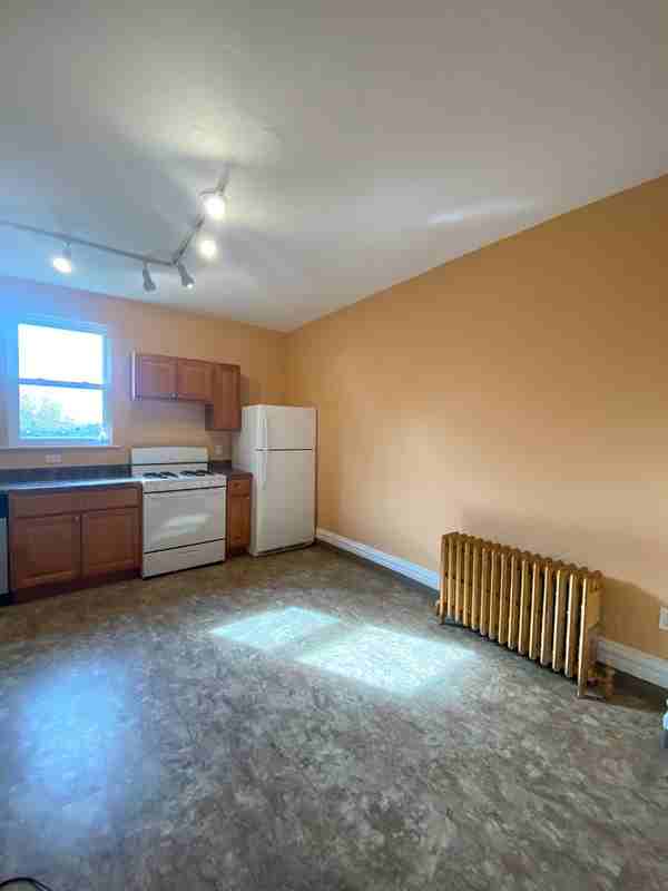 820 Bayridge Ave #2 - Photo 7 of 17