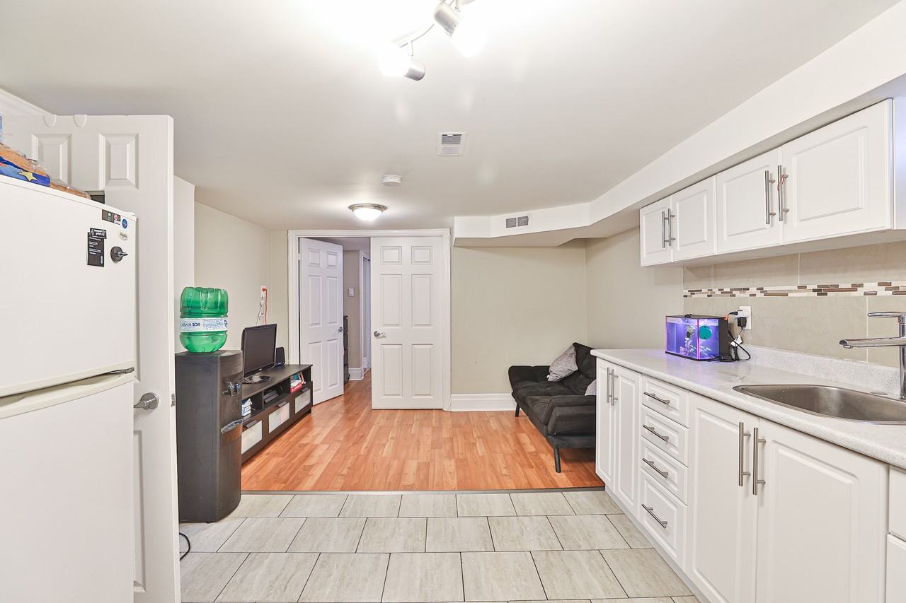 16 Yarrow Road - Photo 3 of 10