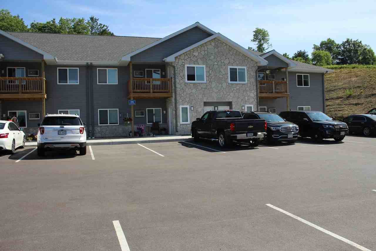 Crooked River Apartments - Photo 5 of 11