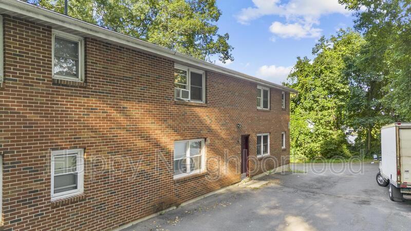 451 Divinity St #E - Photo 3 of 16