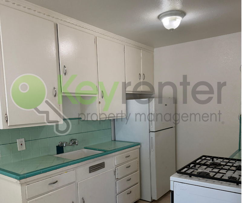 691 El Camino Ave #7 - Photo 3 of 15