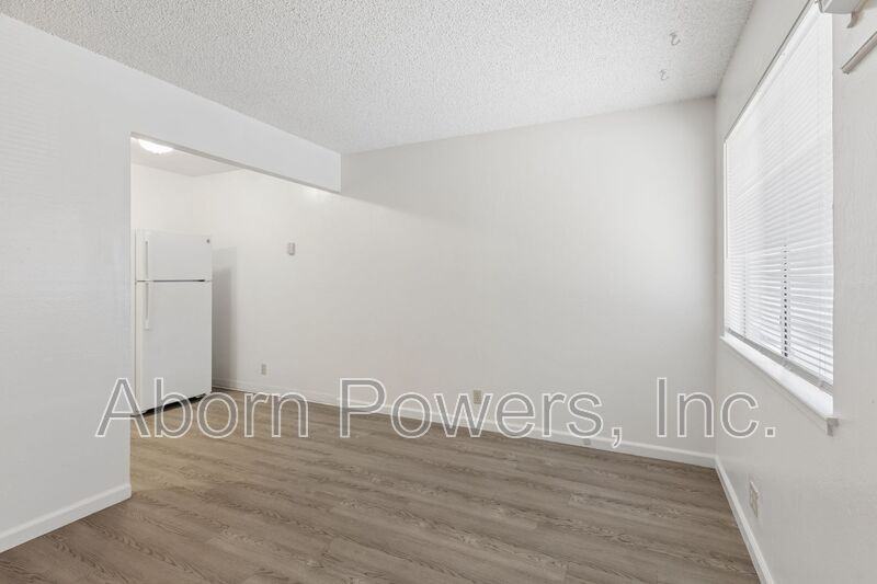 2807 Manor Dr #15 - Photo 2 of 12