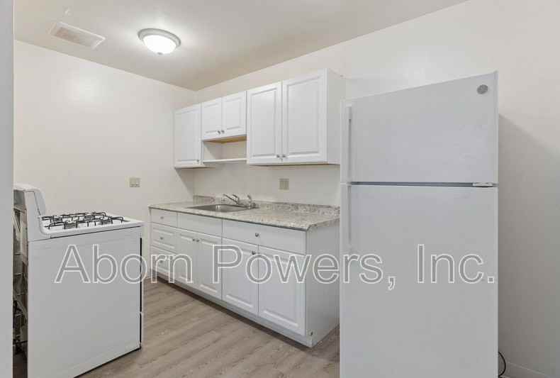 2807 Manor Dr #15 - Photo 5 of 12