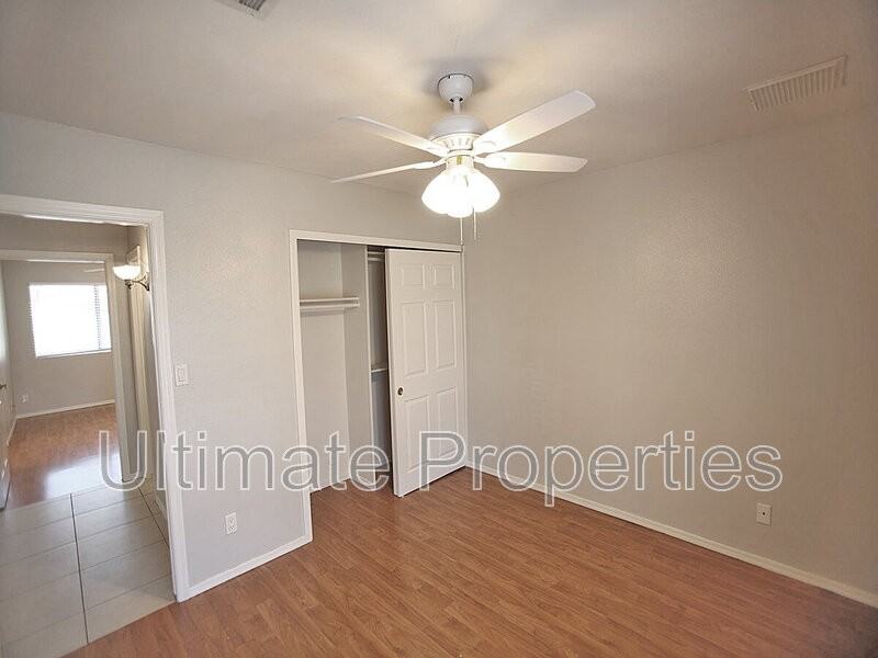 6308 W Desert Cove Ave - Photo 4 of 5