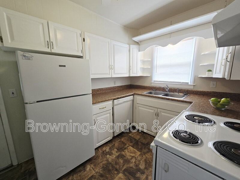 227 Theodore Rd - Photo 7 of 14