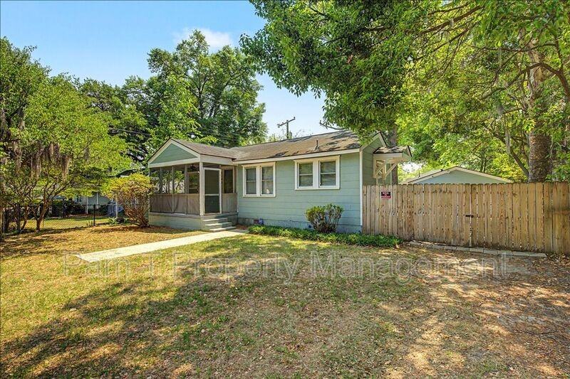 2149 Vermont Ave - Photo 2 of 23