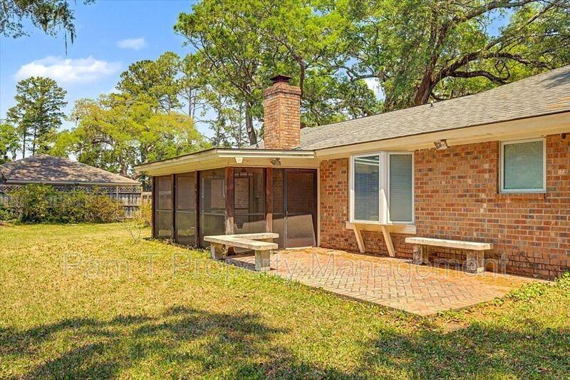 211 Hillary Rd - Photo 2 of 33