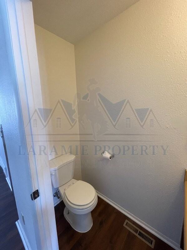 1370 N 18th St - Photo 3 of 12