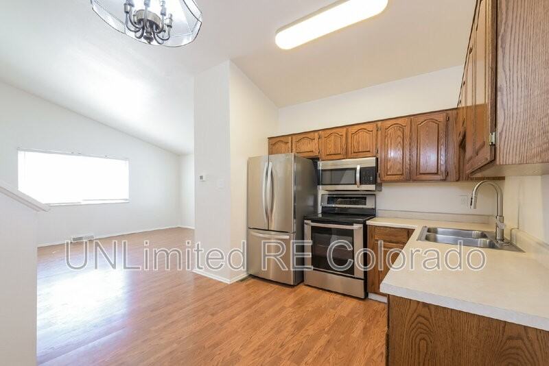 9130 Osceola St - Photo 6 of 17