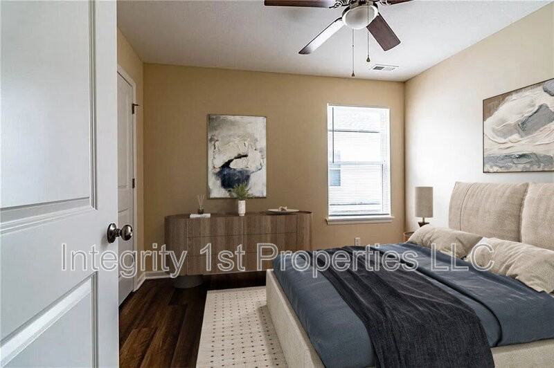 1514 Park Ave #B - Photo 5 of 30