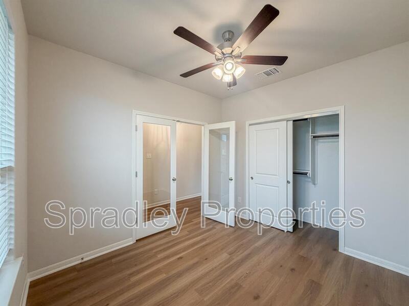 8112 Pineridge Way - Photo 4 of 25