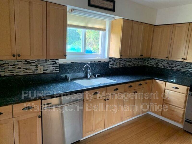 1350 Mitchell Ave - Photo 2 of 11