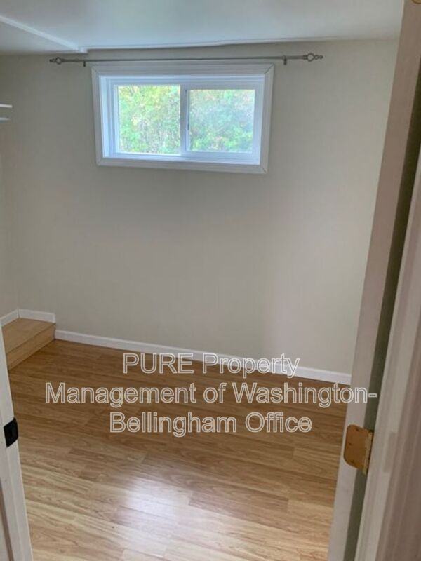 1350 Mitchell Ave - Photo 3 of 11