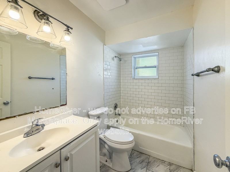 2920 Se Amherst St - Photo 2 of 20