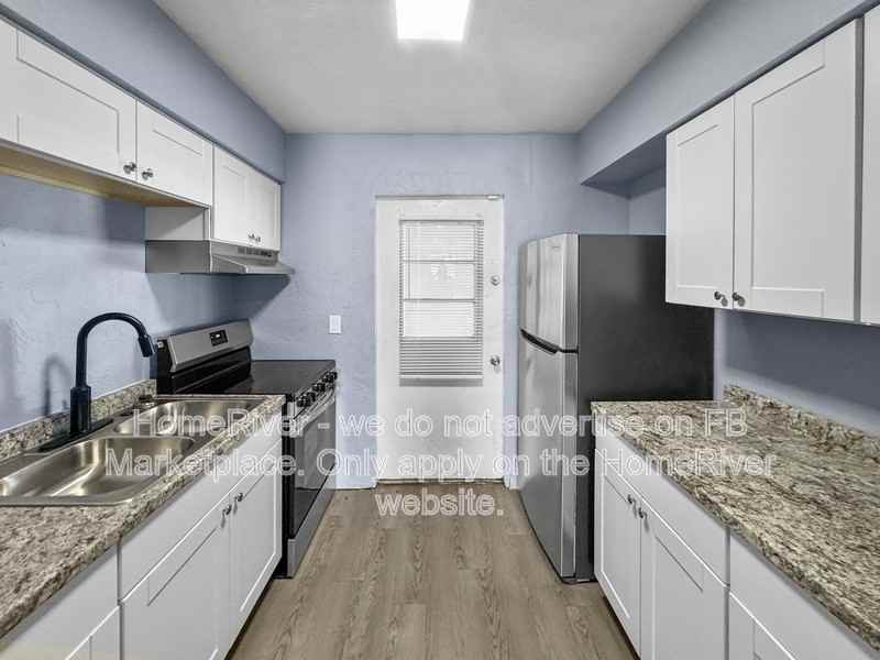 4516 102nd St W - Photo 3 of 19
