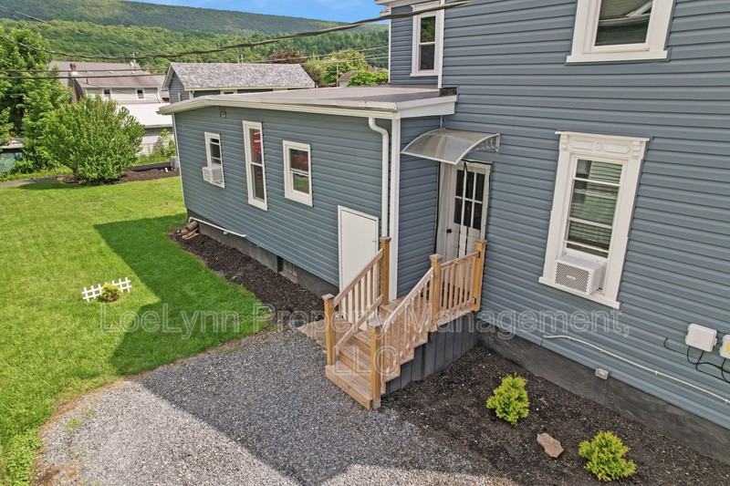 14210 Temple St - Photo 6 of 50