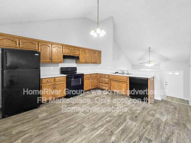 5501 Nw 86th Ct - Photo 5 of 17