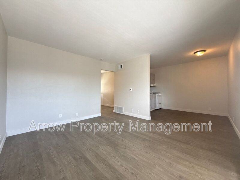 1416 Oakland Rd Ne - Photo 2 of 9