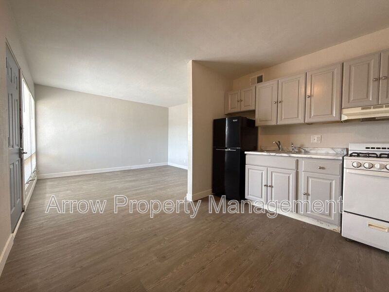 1416 Oakland Rd Ne - Photo 4 of 9