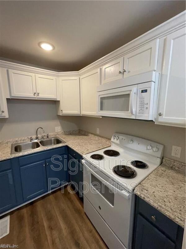 631 Quincy St #G - Photo 7 of 19