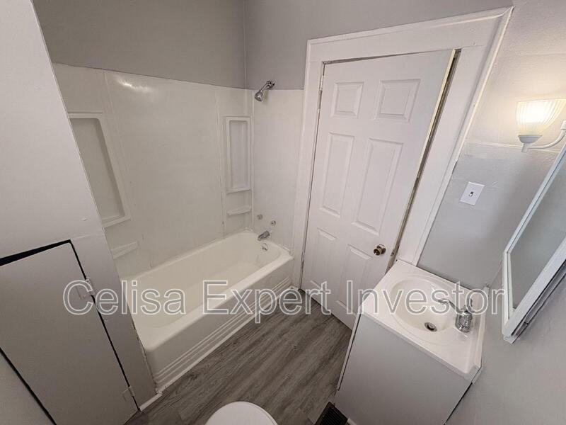 3410 S Anthony Blvd - Photo 7 of 8