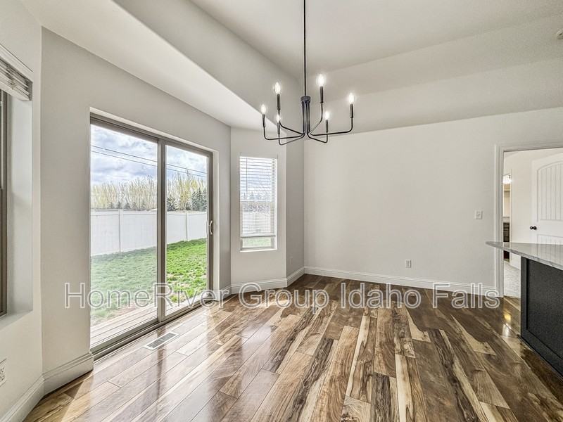 3854 Tradition Ct - Photo 5 of 21