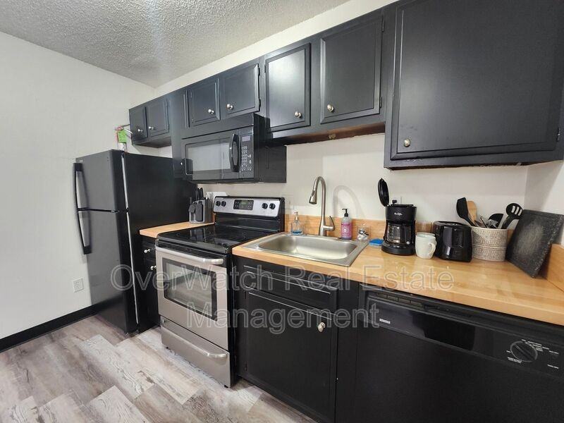 3007 W 33rd Ave #1 - Photo 4 of 7