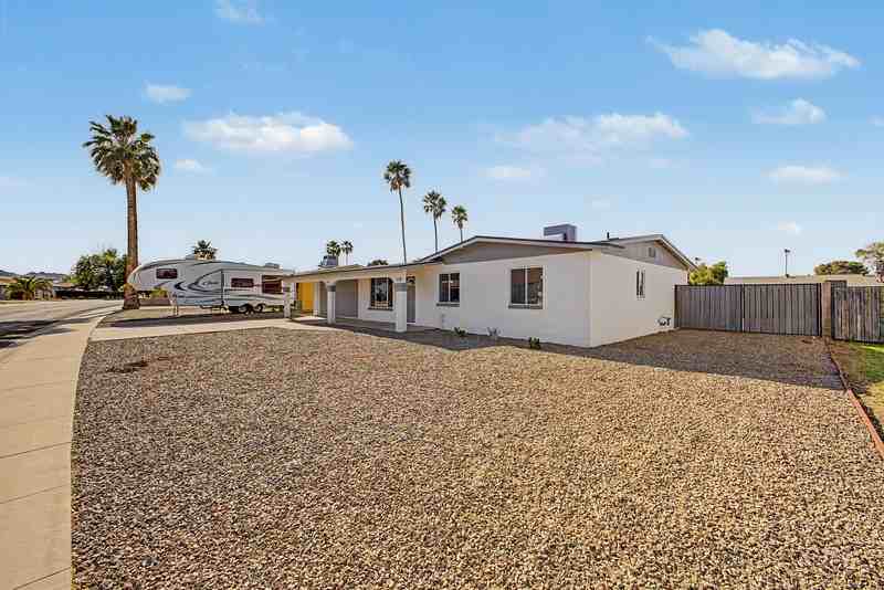 3430 E Poinsettia Dr - Photo 3 of 35